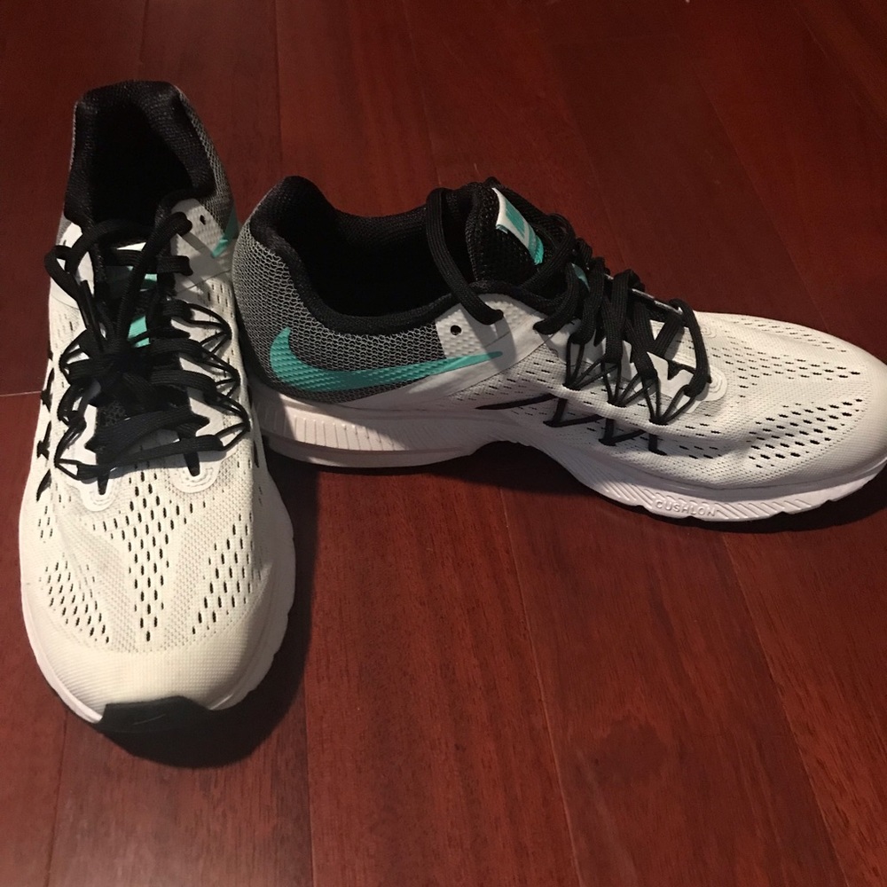 Brand new Nike Fitsole sneakers